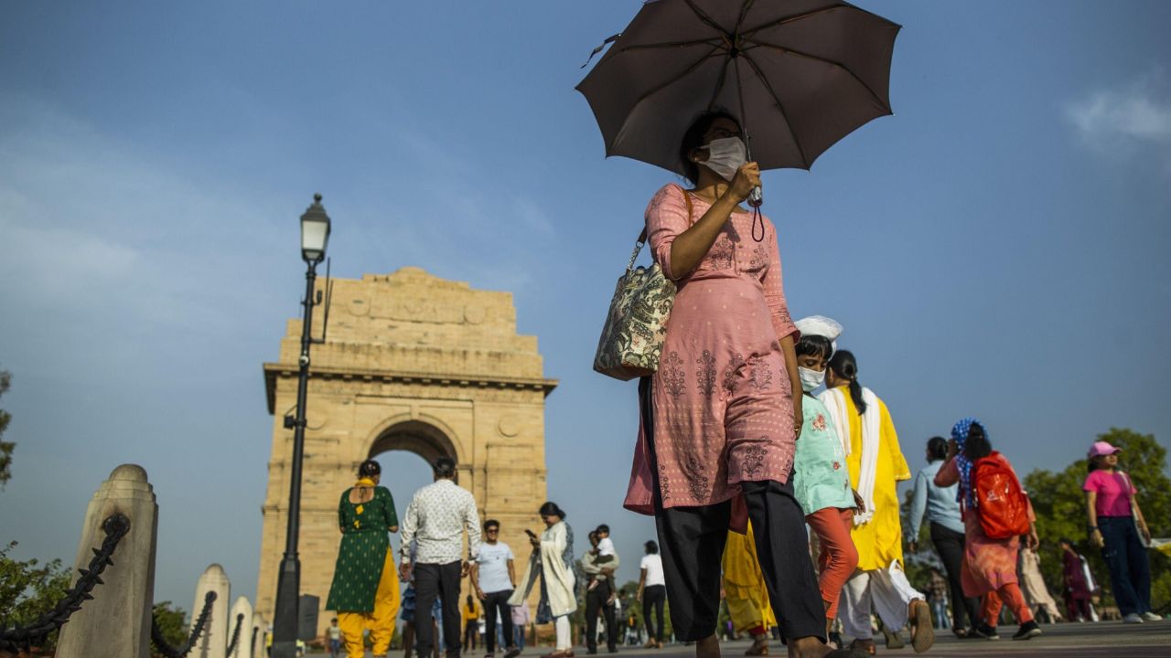 Delhi records hottest day of the season at 34.4°C in early March; Check weather report here