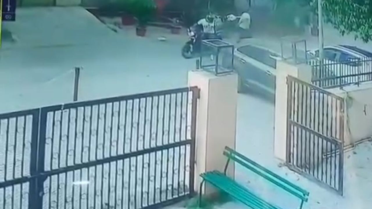 Woman Injured in Chain Snatching Attempt in South Delhi’s CR Park