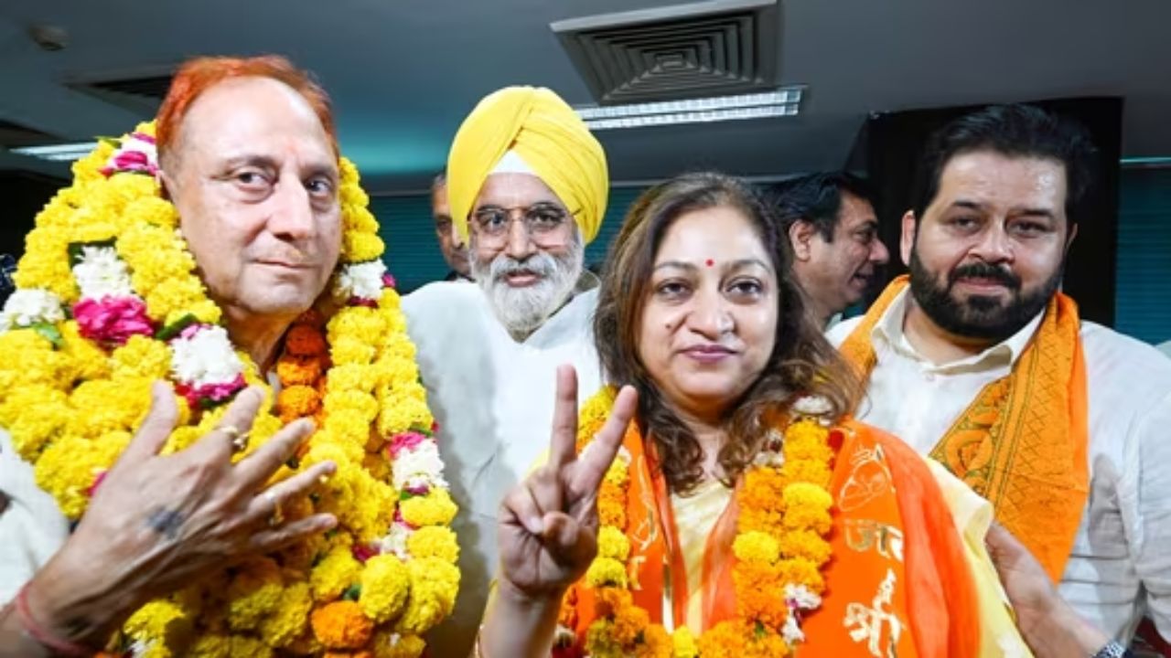 Pravesh Wahi Becomes Delhi Mayor, AAP Boycotts Polls