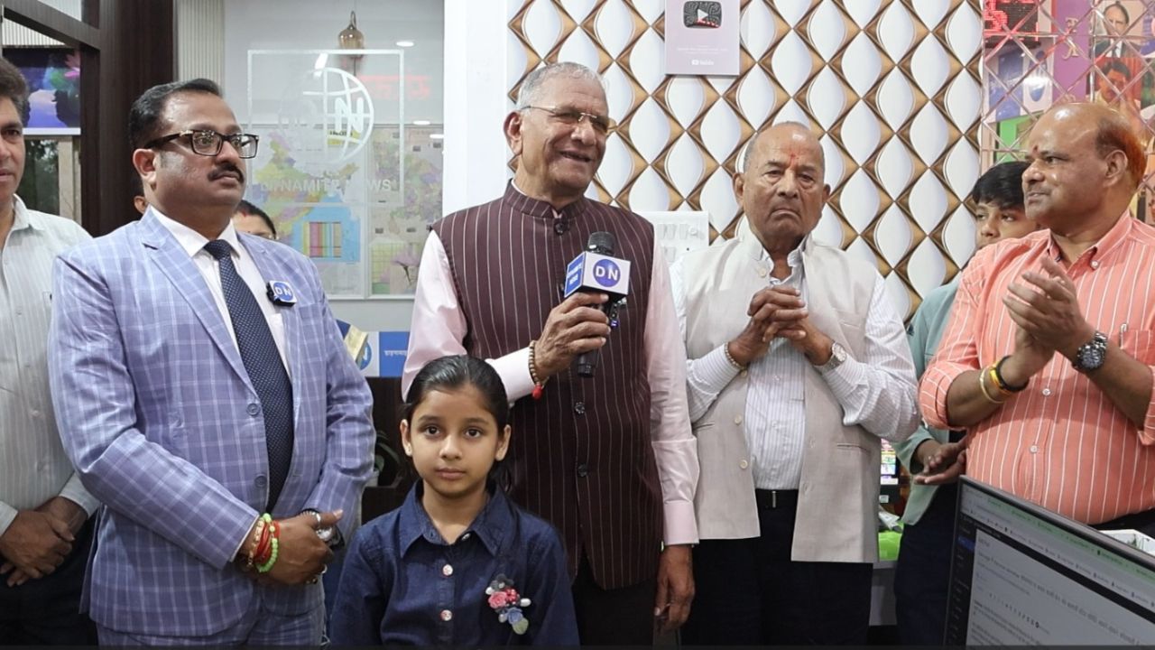 Govindbhai Dholakia addresses gathering at Dynamite News HQ