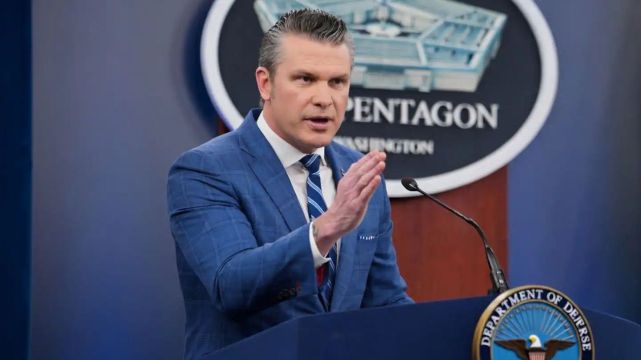 ‘Either Agree to Peace or Face Blockade and Strikes,’ US Warns Iran