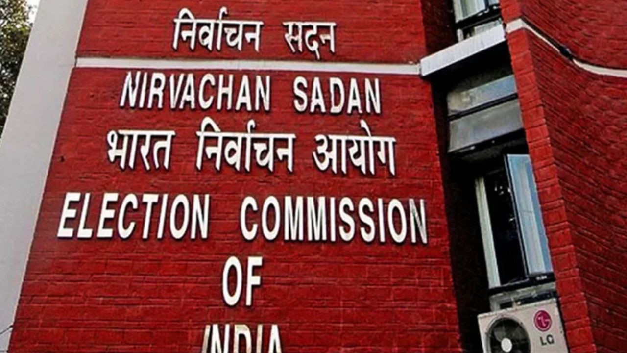 West Bengal Polls: EC orders major Kolkata police reshuffle ahead of voting