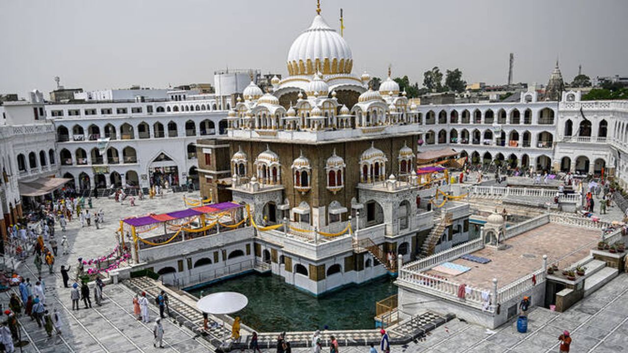 Pakistan issues over 2,800 visas to Indian Sikh pilgrims for Baisakhi celebrations