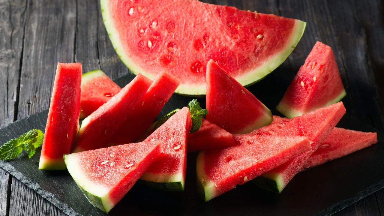 Five science-backed foods that naturally cool your body this summer