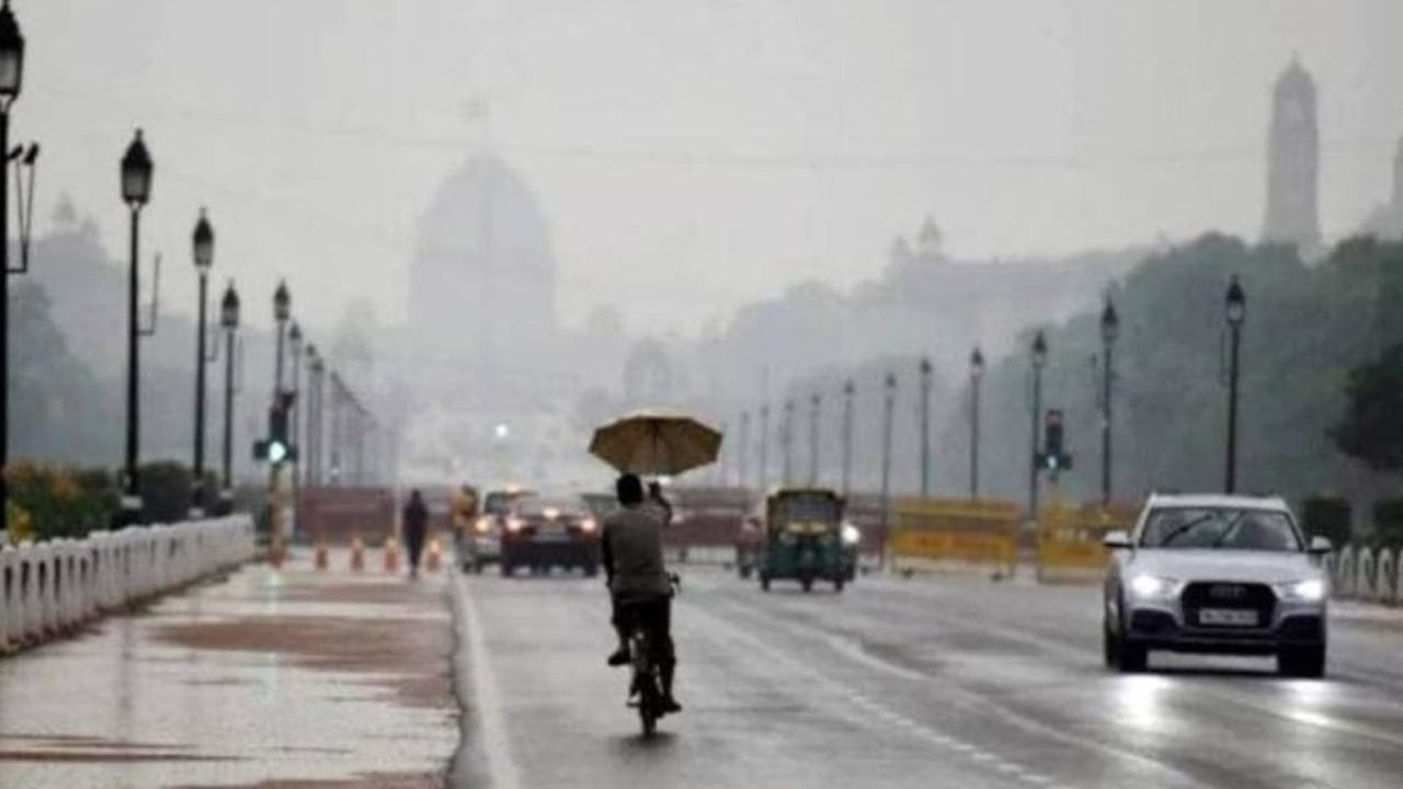 Rain, Thunderstorms, and Cool Breezes: Delhi’s Weather Takes a Surprising Turn