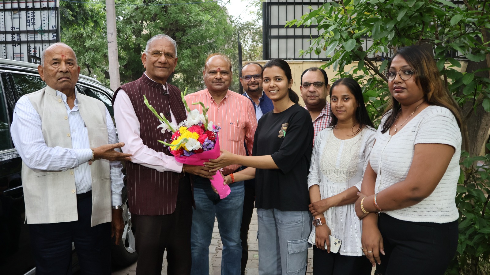 Govindbhai Laljibhai Dholakia welcomed at Dynamite News headquarters 