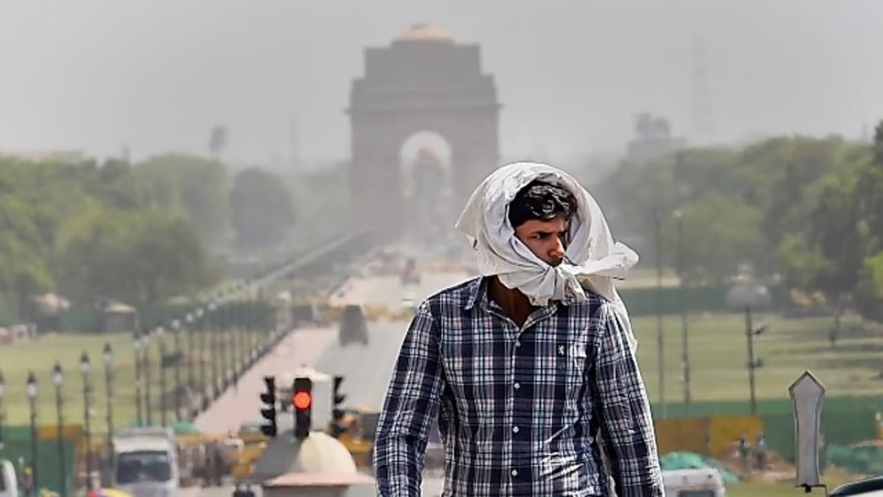 From 22°C calm to near 40°C heat: Delhi enters summer mode