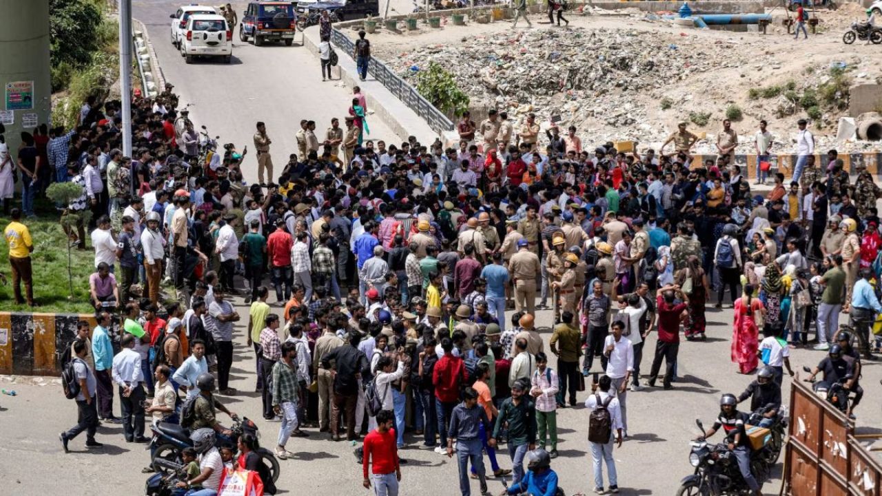 Noida labour protest turns violent; Police and workers clash over wage hike