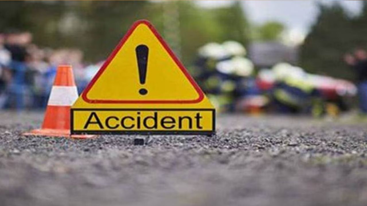 Tragic collision on Mumbai-Ahmedabad highway; 11 dead, 4 injured in Tempo-Container crash
