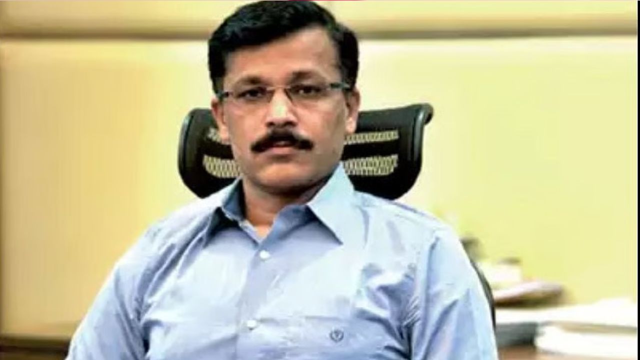 Maharashtra’s ‘Singham’ tukaram mundhe gets 25th transfer in 21 Years; Appointed FDA commissioner
