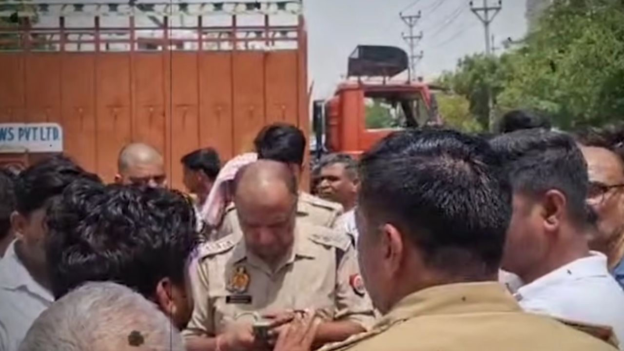 DN Exclusive | Tension in Greater Noida after Deepak Nagar’s murder; Angry villagers block road, demand encounter action