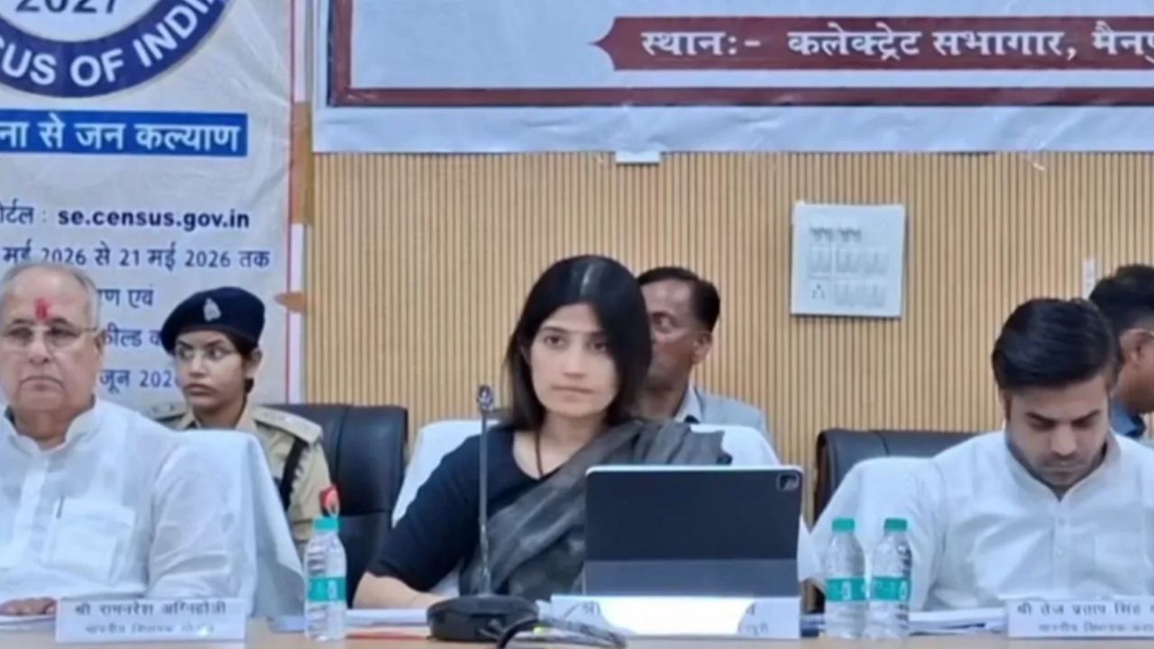 Dimple Yadav warns officials against negligence at Mainpuri Disha Committee meeting