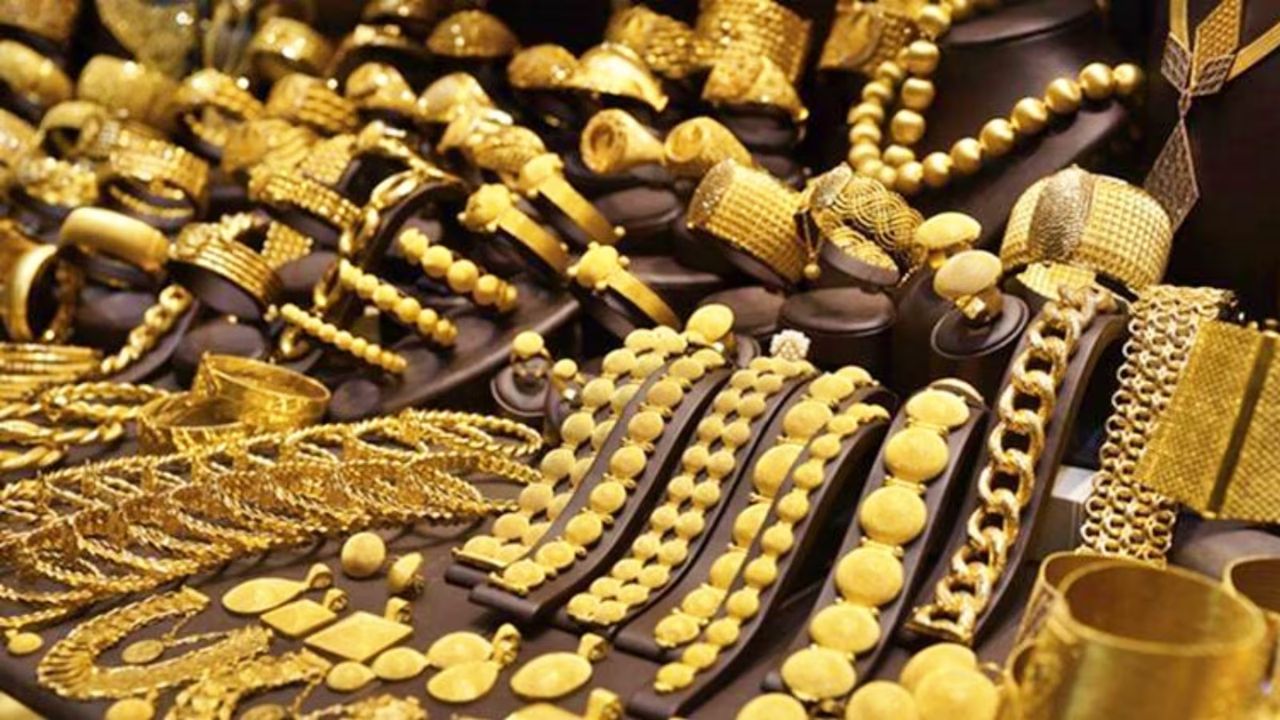 Planning to Buy Gold? Govt’s New 15% Import Duty may Burn your Pocket
