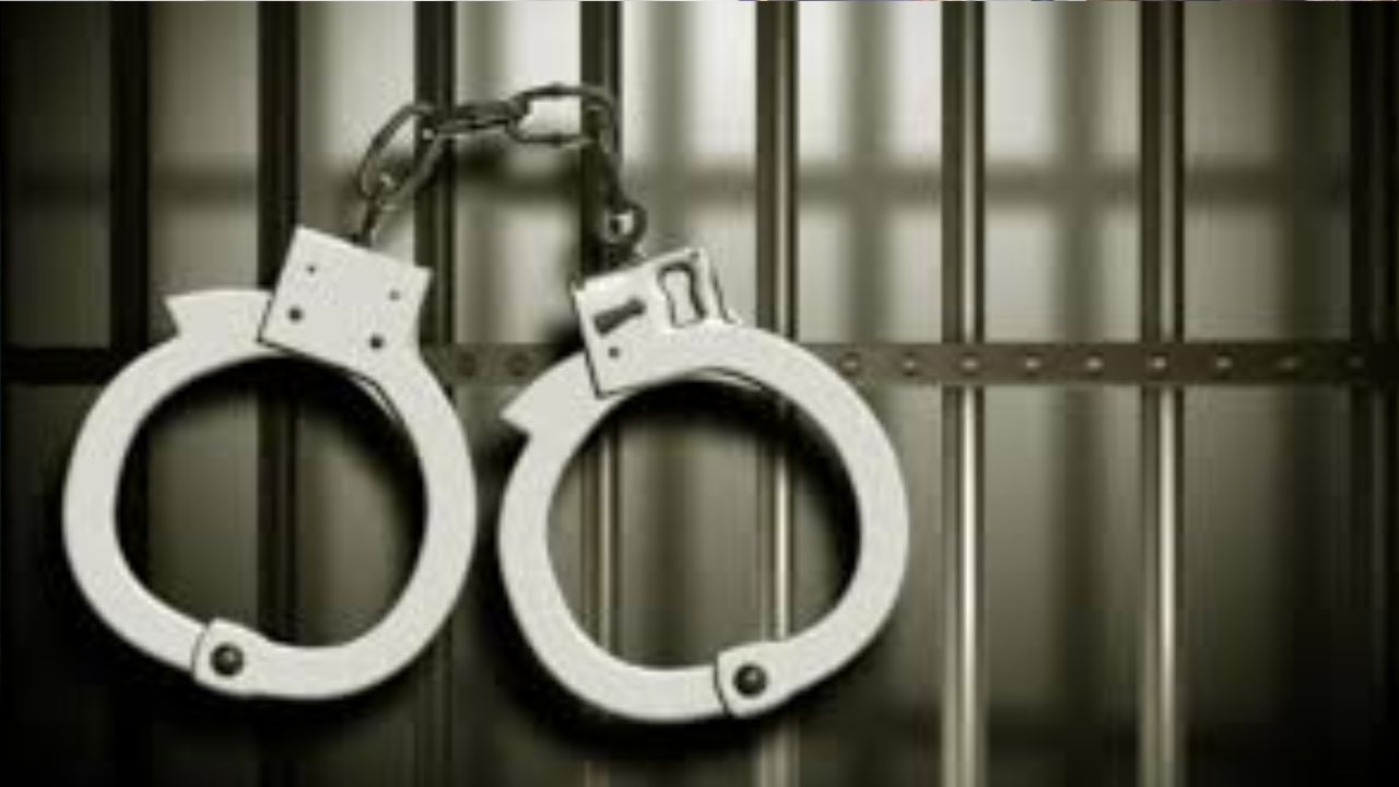 Major ‘Note-Doubling’ racket busted in Bihar; Politicians, headmaster among those under investigation