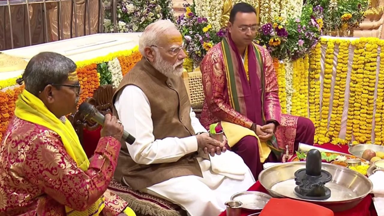 Somnath Amrit Mahotsav: PM Modi offers prayers and Jalabhisheka at Somnath Temple