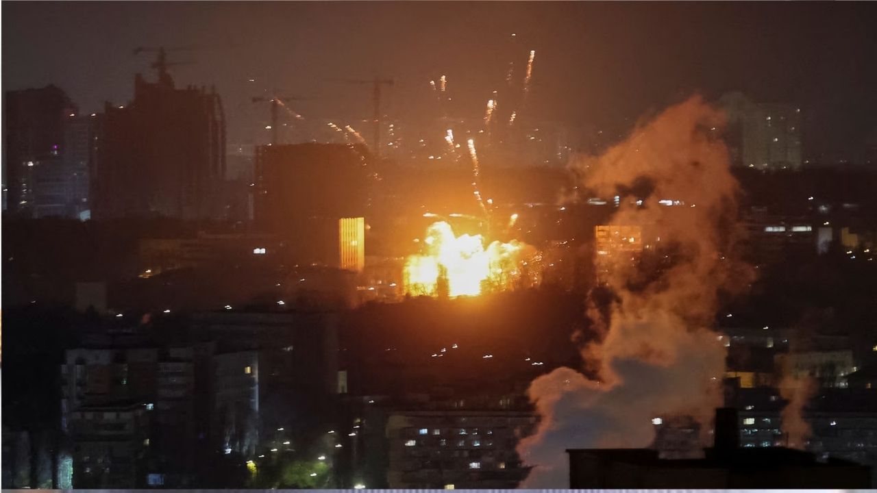 Russia attacks Kyiv with ‘Oreshnik’ missile; Panic across Ukraine