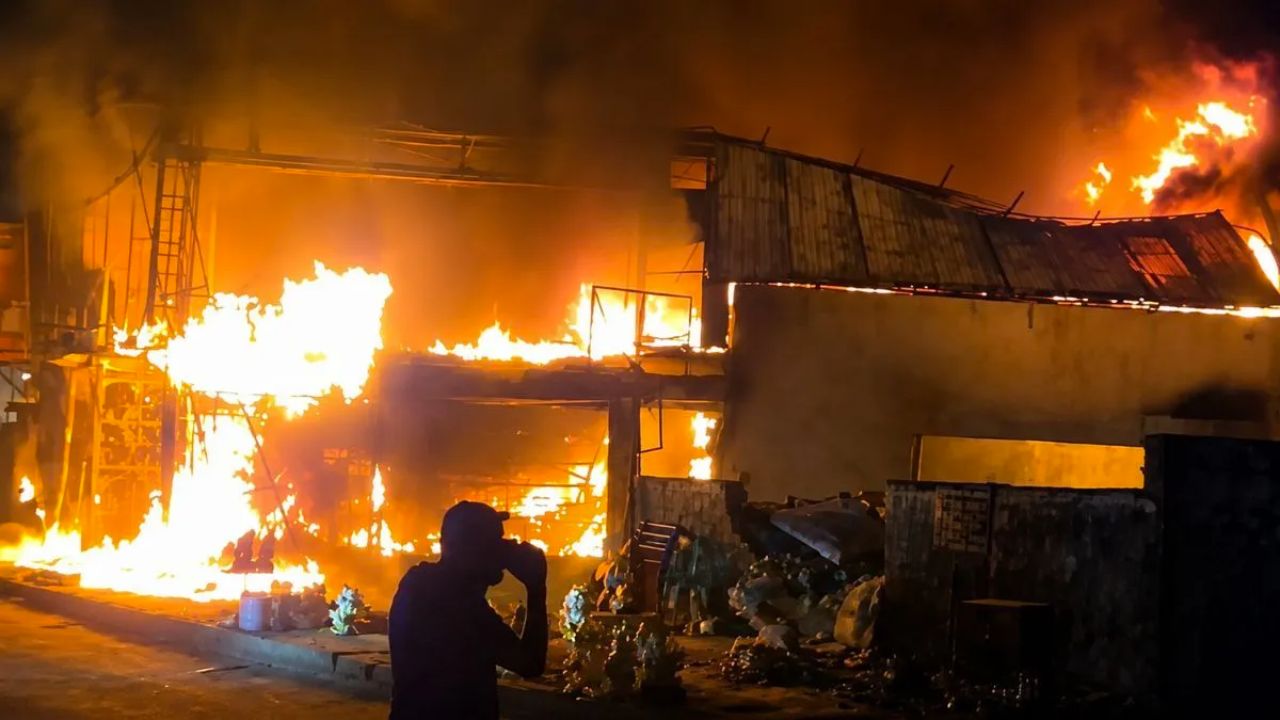 Greater Noida: How did a late-night fire spread so fast and why did firefighters struggle to control the rapid spread?