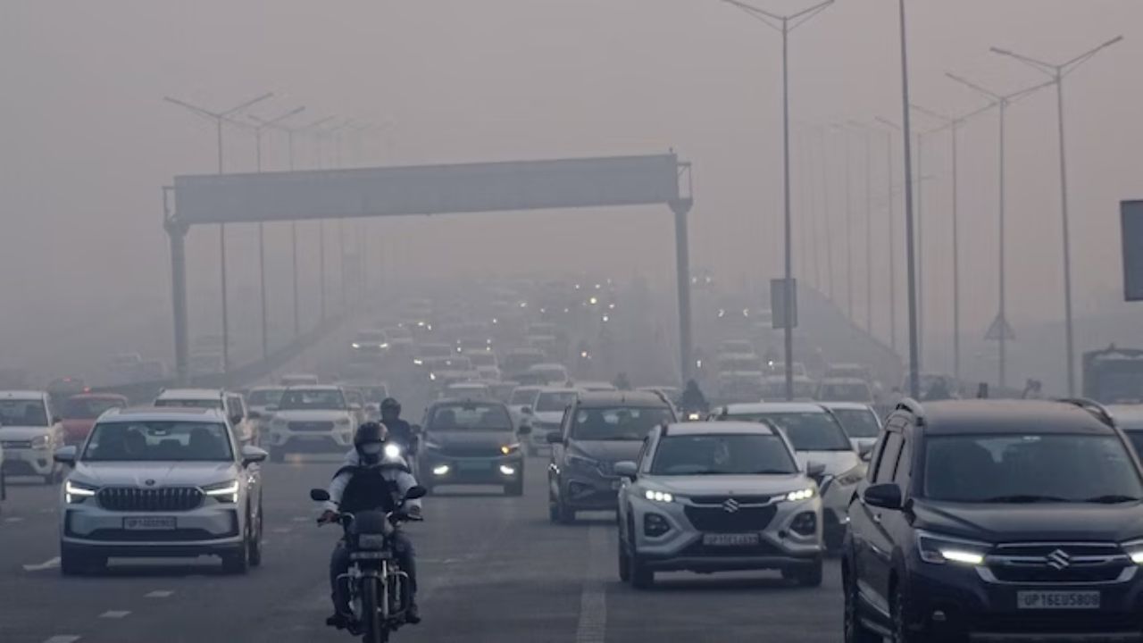 Delhi Weather: Scorching Temperatures Ahead, Air Quality Reaches Unhealthy Levels
