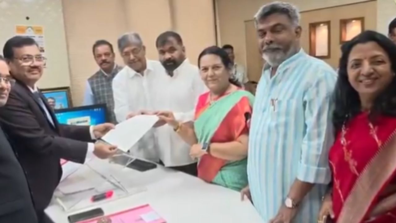 Big Setback for Uddhav Camp: Sachin Ahir joins Shinde Sena ahead of deputy chairman election