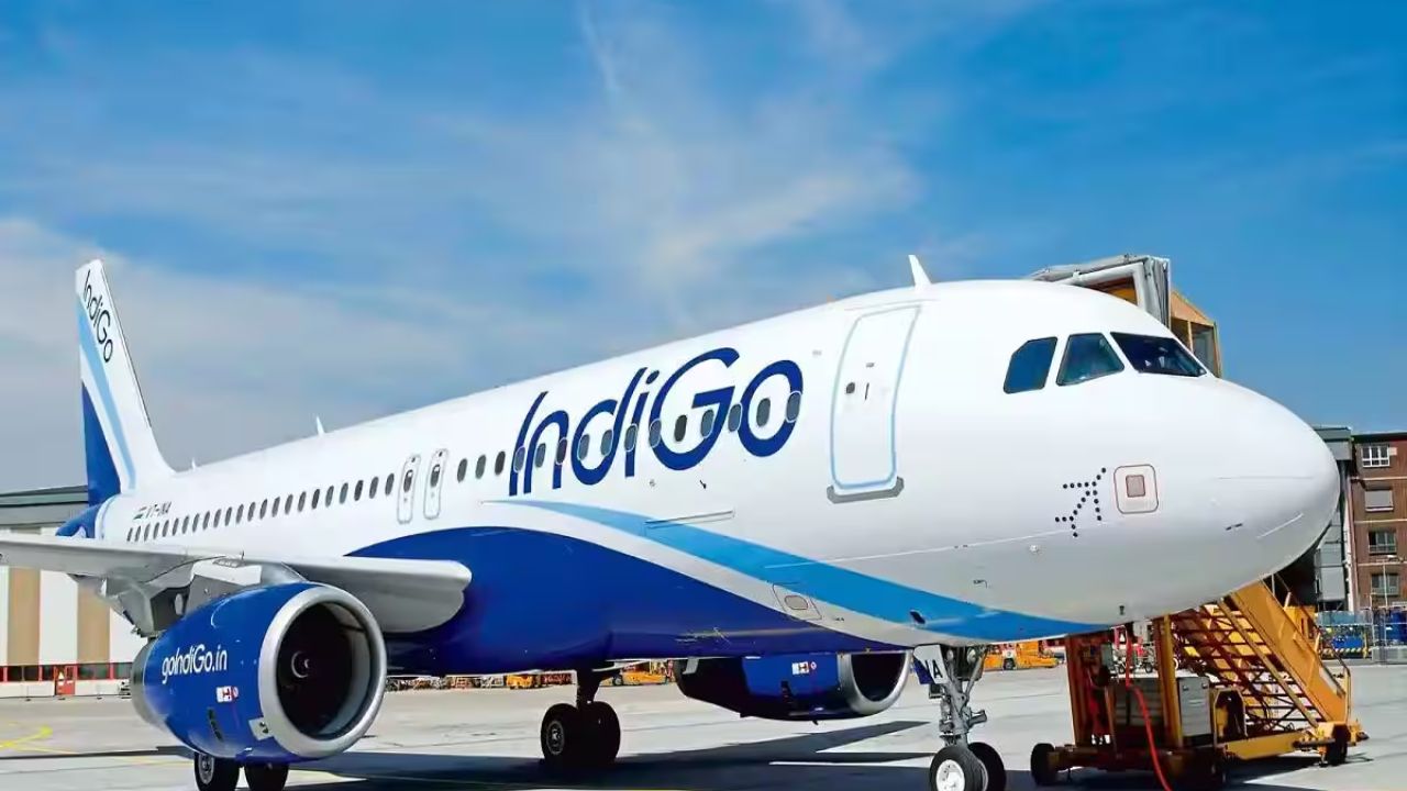 IndiGo flight bomb threat in Lucknow forces immediate security response before Delhi departure