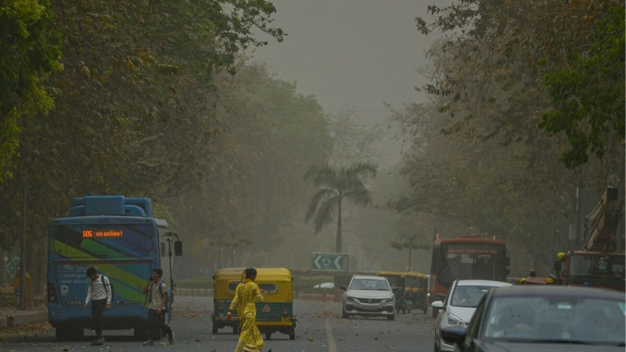 Thunderstorms in Delhi-NCR; IMD predicts rain, Heatwave to ease