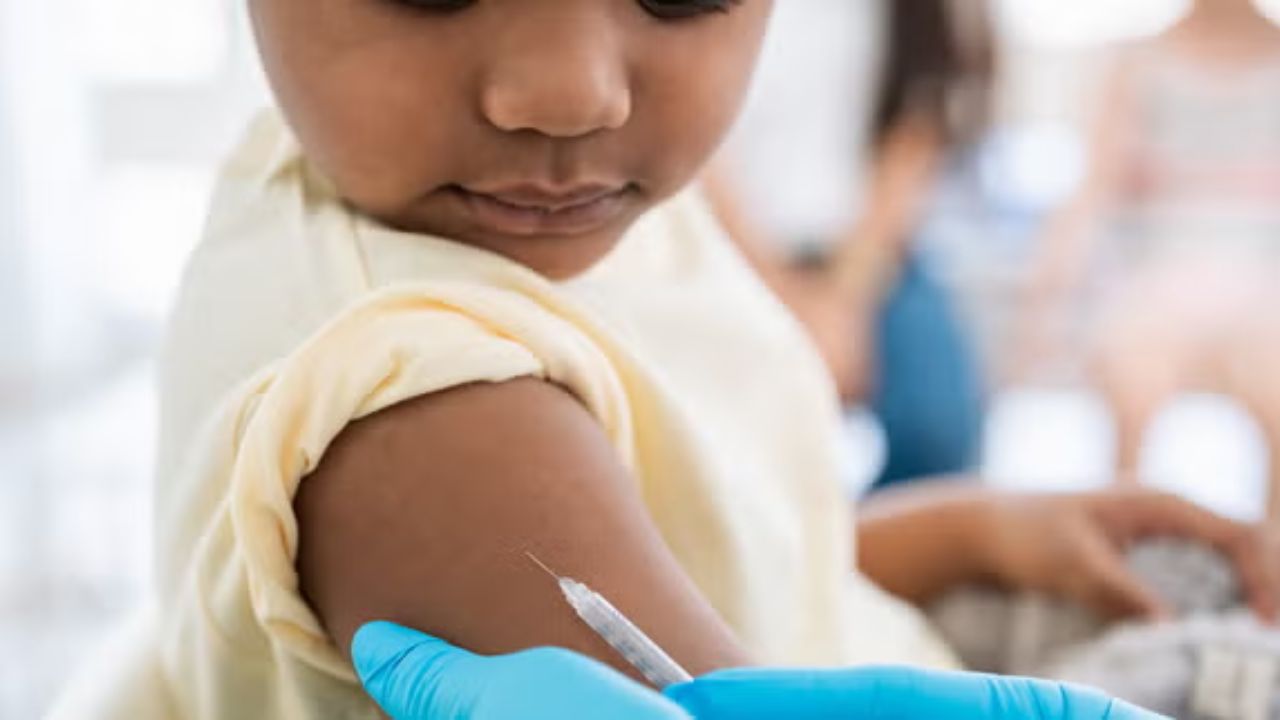 Monsoon Flu Alert: Doctors recommend early vaccination for babies