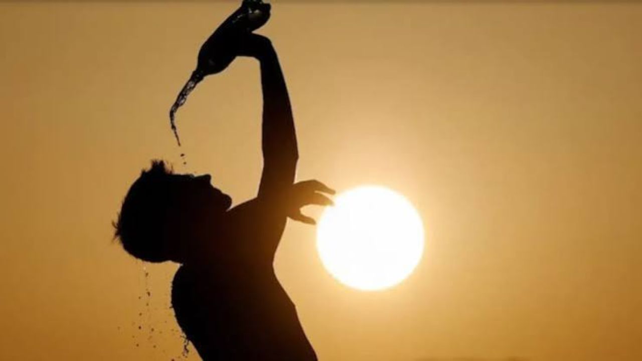 Delhi Weather Update: 42°C today, but is the weekend going to be hotter?
