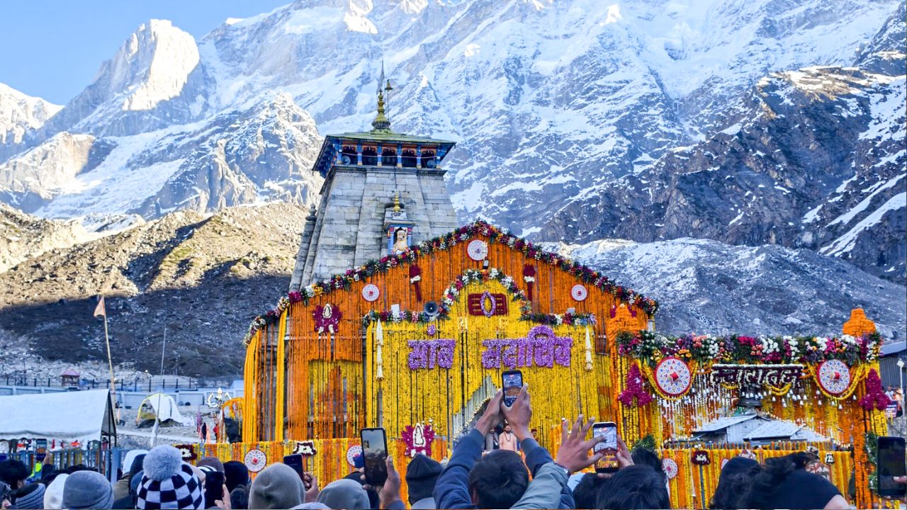 Kedarnath Yatra resumes after weather clears; Pilgrims continue journey safely