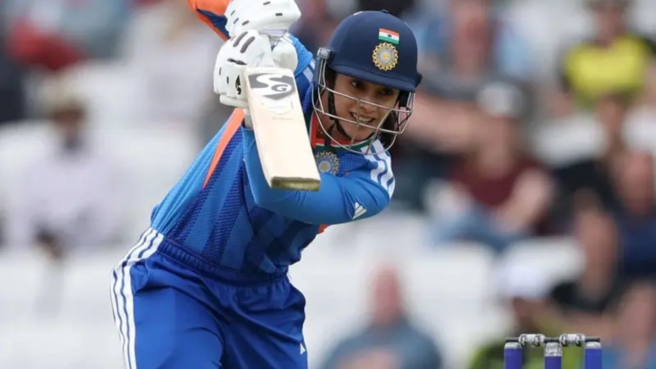 Smriti Mandhana creates historic T20I record; Becomes 1st cricketer ever to cross 600 fours