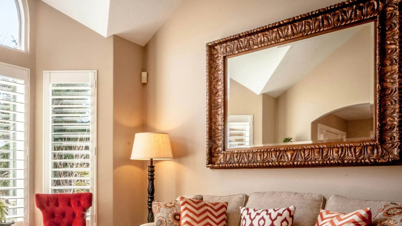 Mirror Vastu Tips: Is your home mirror attracting positive or negative energy?