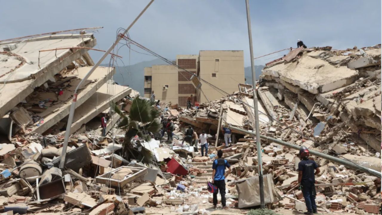 Venezuela Earthquake Horror: 235 dead, 4,300 injured as rescue teams race against time