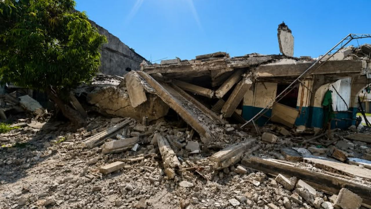 At least 164 people dead after back-to-back quakes in Venezuela; Says acting president