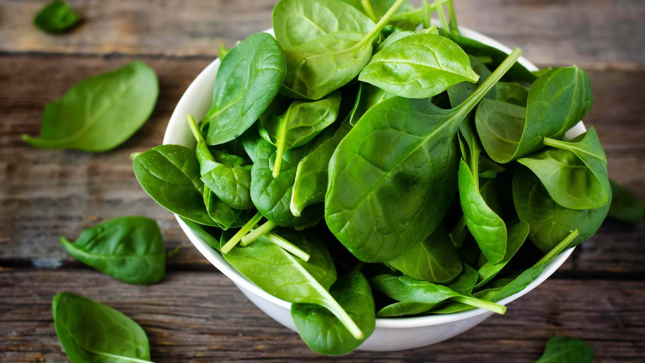 Spinach Health Benefits: The green vegetable that may improve heart, brain and immunity