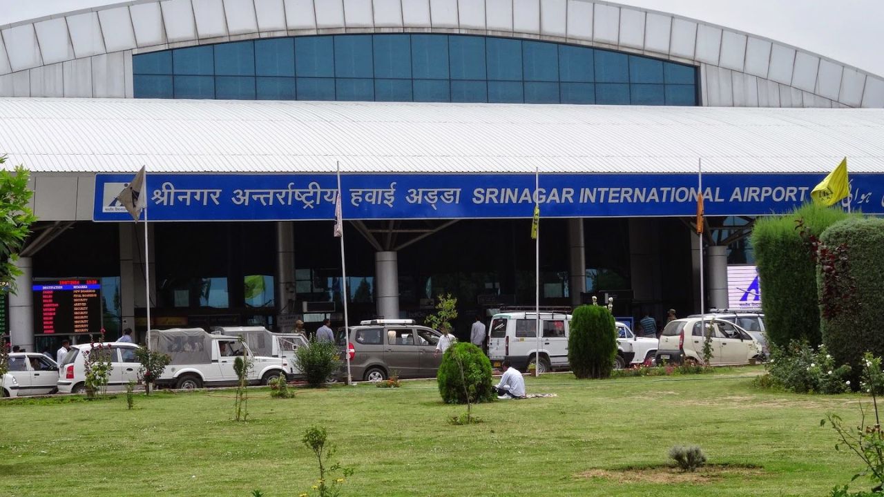 Srinagar airport to shut in October for 15 days in peak season; Sparks tourism chaos fears