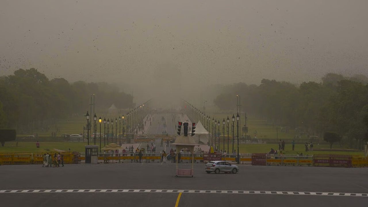 Weather Alert: Massive dust storms hit Delhi as IMD issues red, orange alerts across NCR