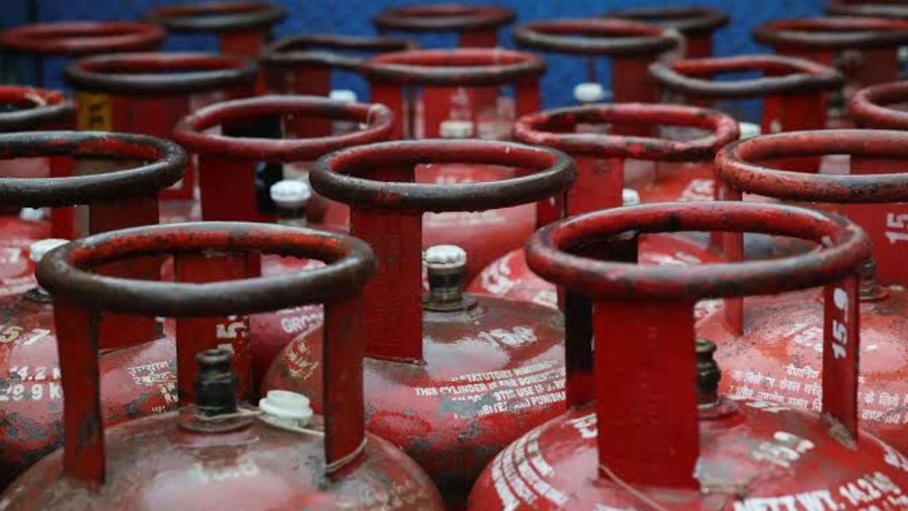 LPG Price Cut: Commercial cylinder rates drop, domestic consumers get no relief