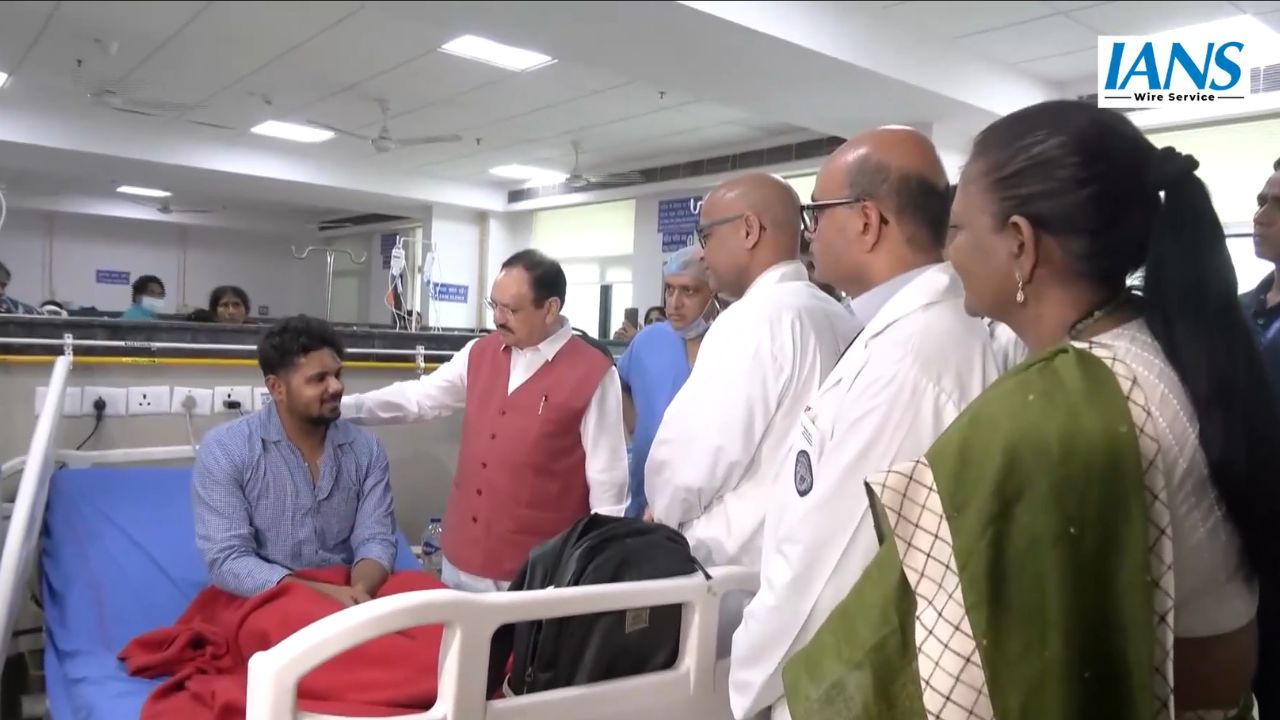 Leaders Rush To RML Hospital To Meet Injured Students