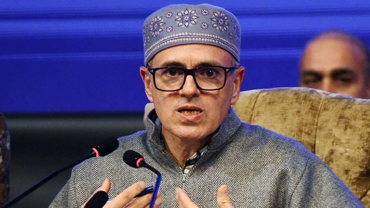 BJP sends legal notice to Omar Abdullah