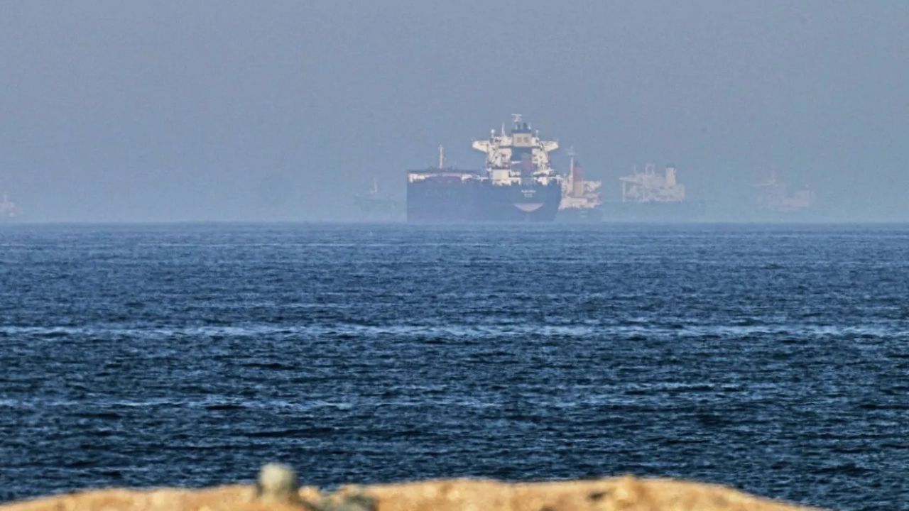 US-Iran War Update: US Expands Airstrikes, Seven Killed as Strait of Hormuz tension escalates