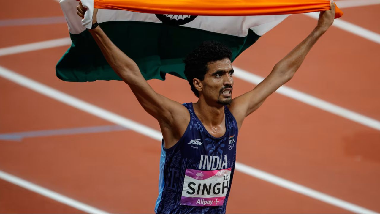 History Created! Gulveer Singh Wins India’s First-Ever Commonwealth Games Men’s 10,000m Medal