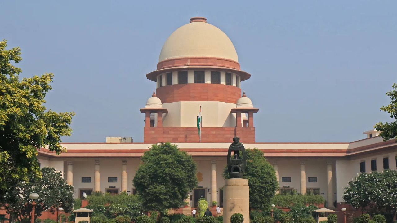 Supreme Court Mutes Livestream Audio During Fresh Case Mentions Before CJI
