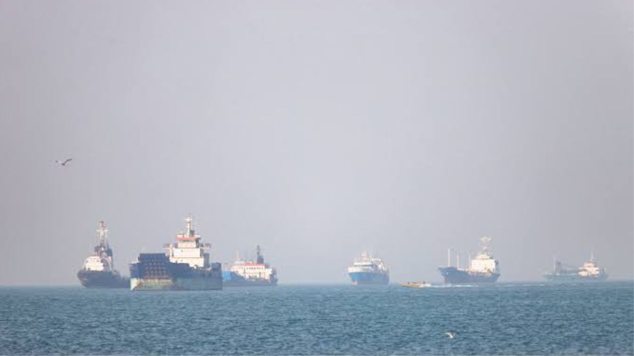 US strikes Iranian targets after tanker attacks in Strait of Hormuz, escalating gulf tensions