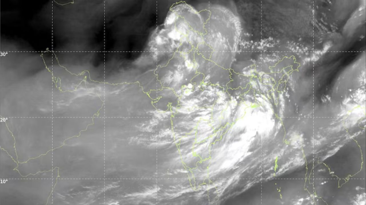 Monsoon Clouds Blanket 95% of India, ISRO Satellite Images Show; IMD Predicts More Rain