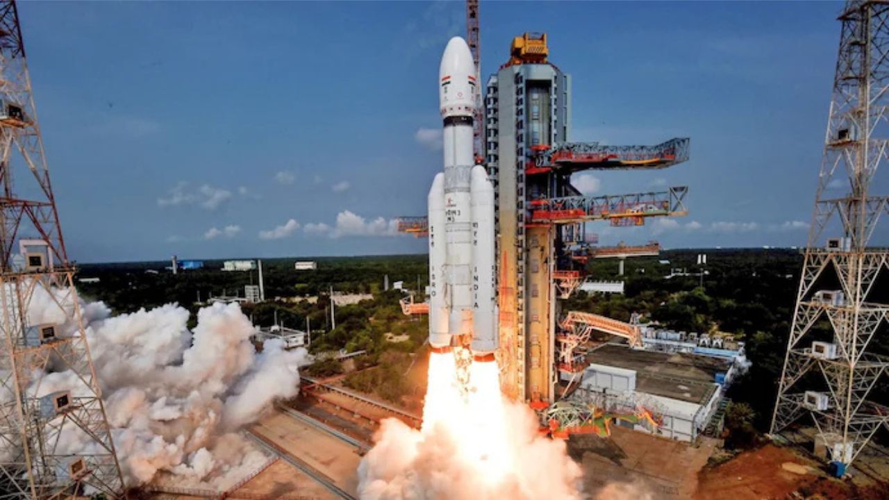 Why Scientists Are Leaving ISRO ? Here’s what driving the talent leave