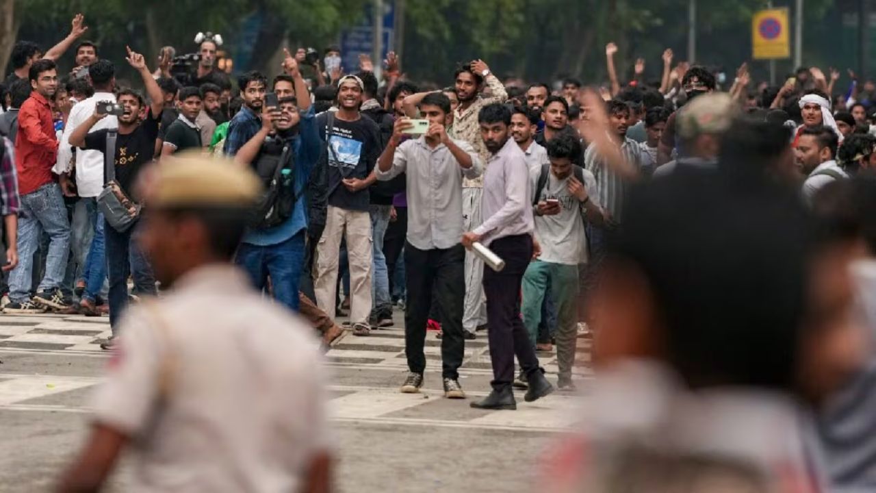 Delhi Police Targets ‘Abusive’ Posts Against PM Modi Amid CJP Protest Controversy