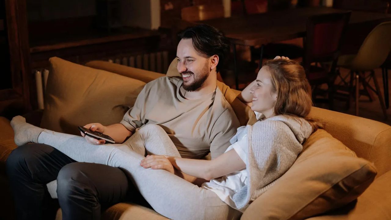 Green Flags In A Relationship: 7 Signs You’ve Found The Right Partner