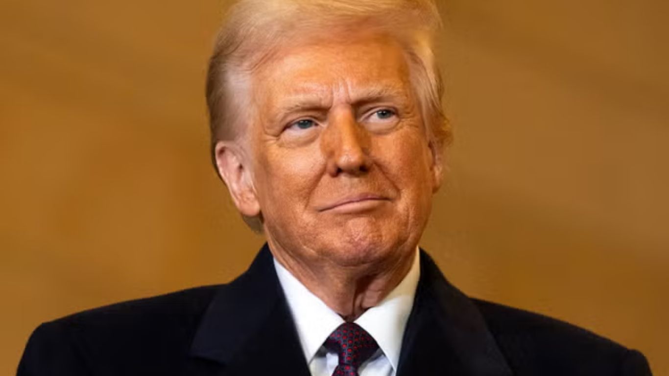 Inside Trump’s Secret Flight Operation: How US Security Agents Changed His Plane Route After Threat