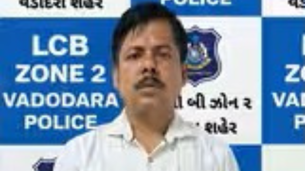 No Medical Degree, Yet 15 Years of Practice: Vadodara Police Arrest Fake Doctor