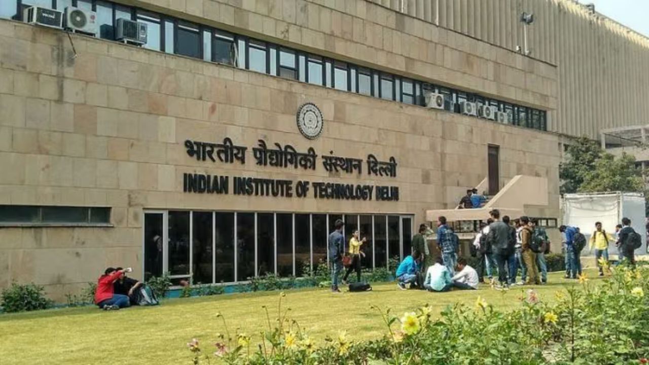 IIT Delhi Tragedy: 31-Year-Old MSc Physics Student Dies By Suicide After Jumping From Sixth Floor