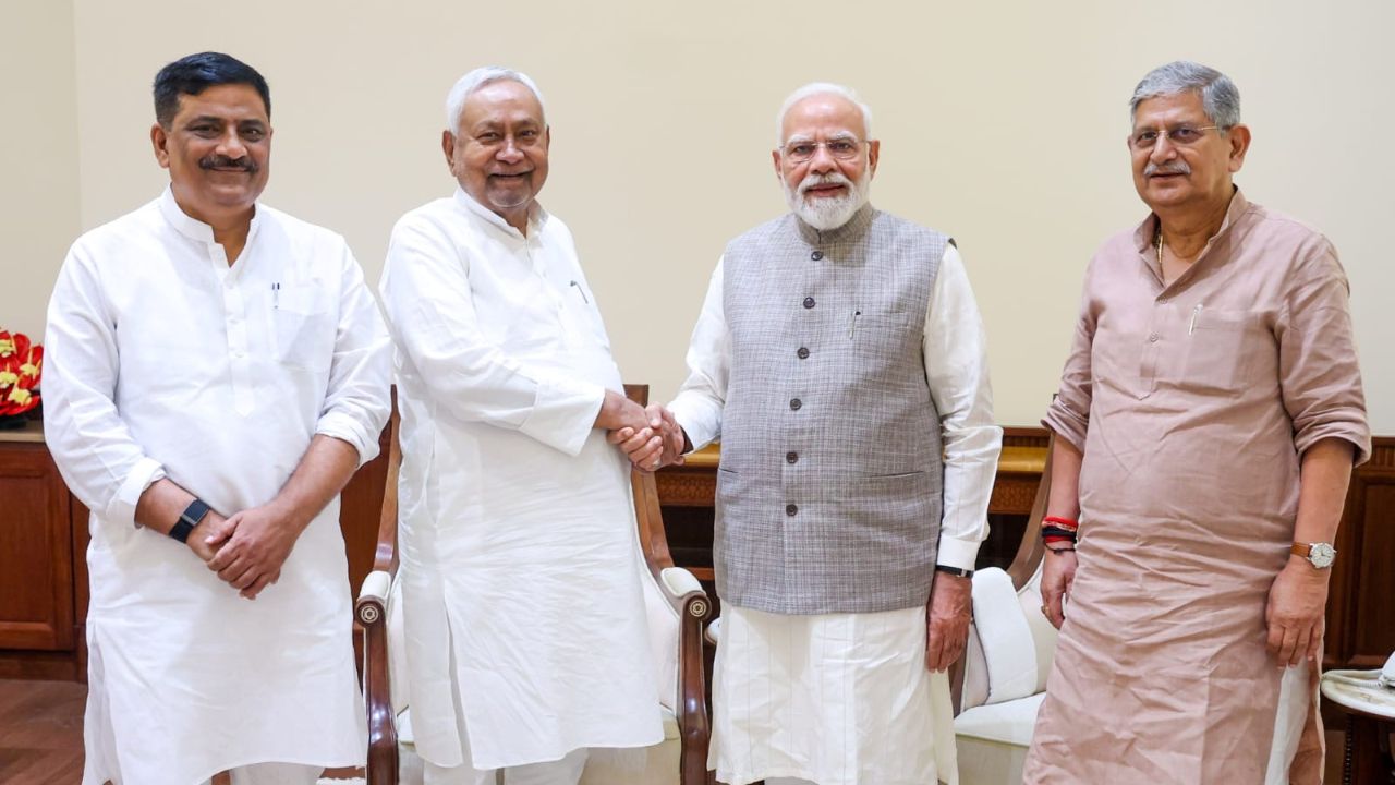Ex Bihar CM Nitish Kumar Meets PM Modi In Parliament